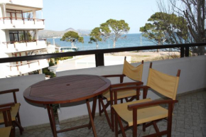 LLENAIRE MAR: Beachfront apartment with pool